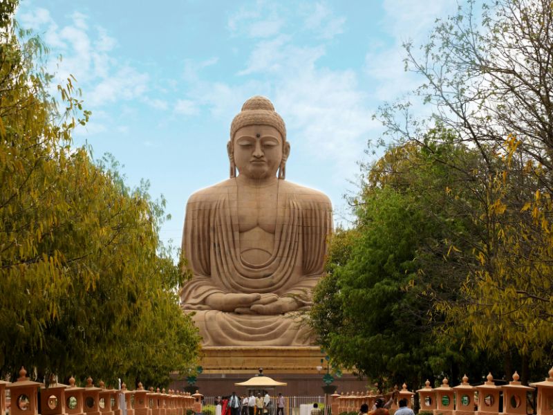 Senior-Friendly Kashi Ayodhya Gaya Prayagraj Rameshwaram Packages fom Bangalore